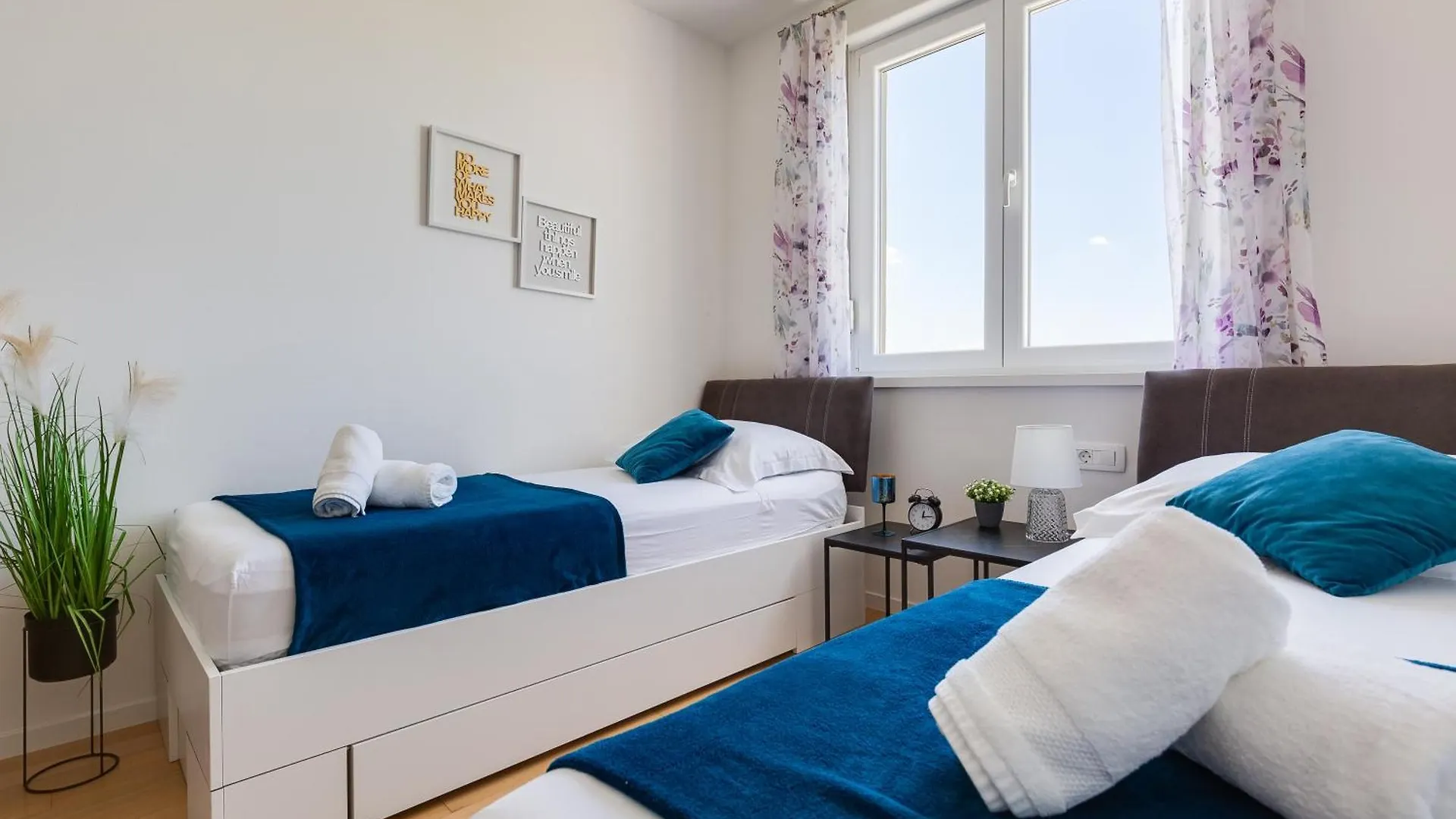 Stella Maris 2Bdr, Balcony, Sea View, Garage, Bbq Apartment Zadar